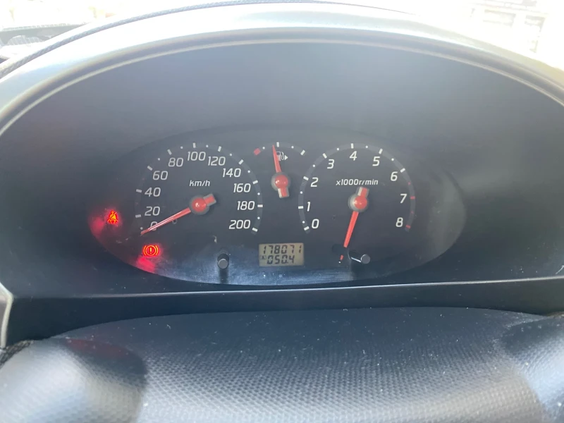 Nissan Micra, снимка 8 - Автомобили и джипове - 52598029