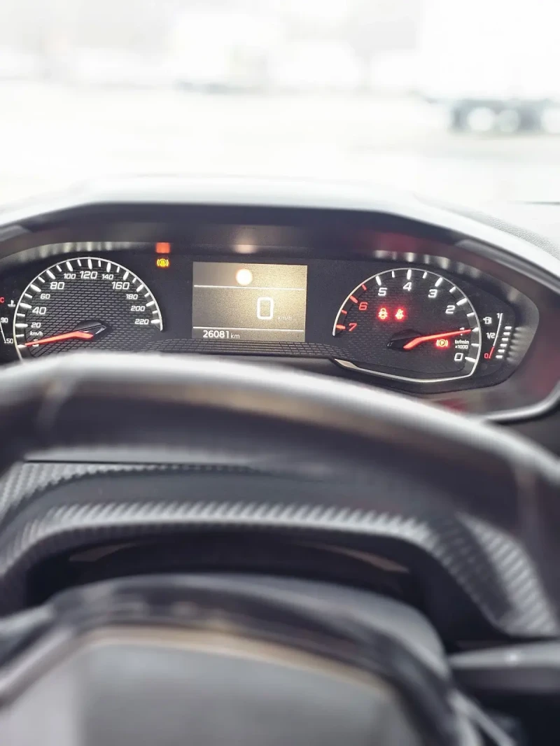 Peugeot 208, снимка 16 - Автомобили и джипове - 52960615