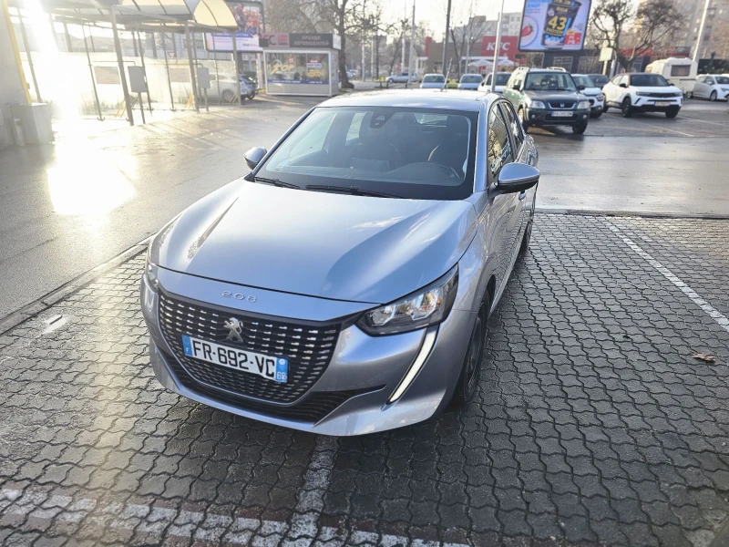 Peugeot 208, снимка 11 - Автомобили и джипове - 52960615
