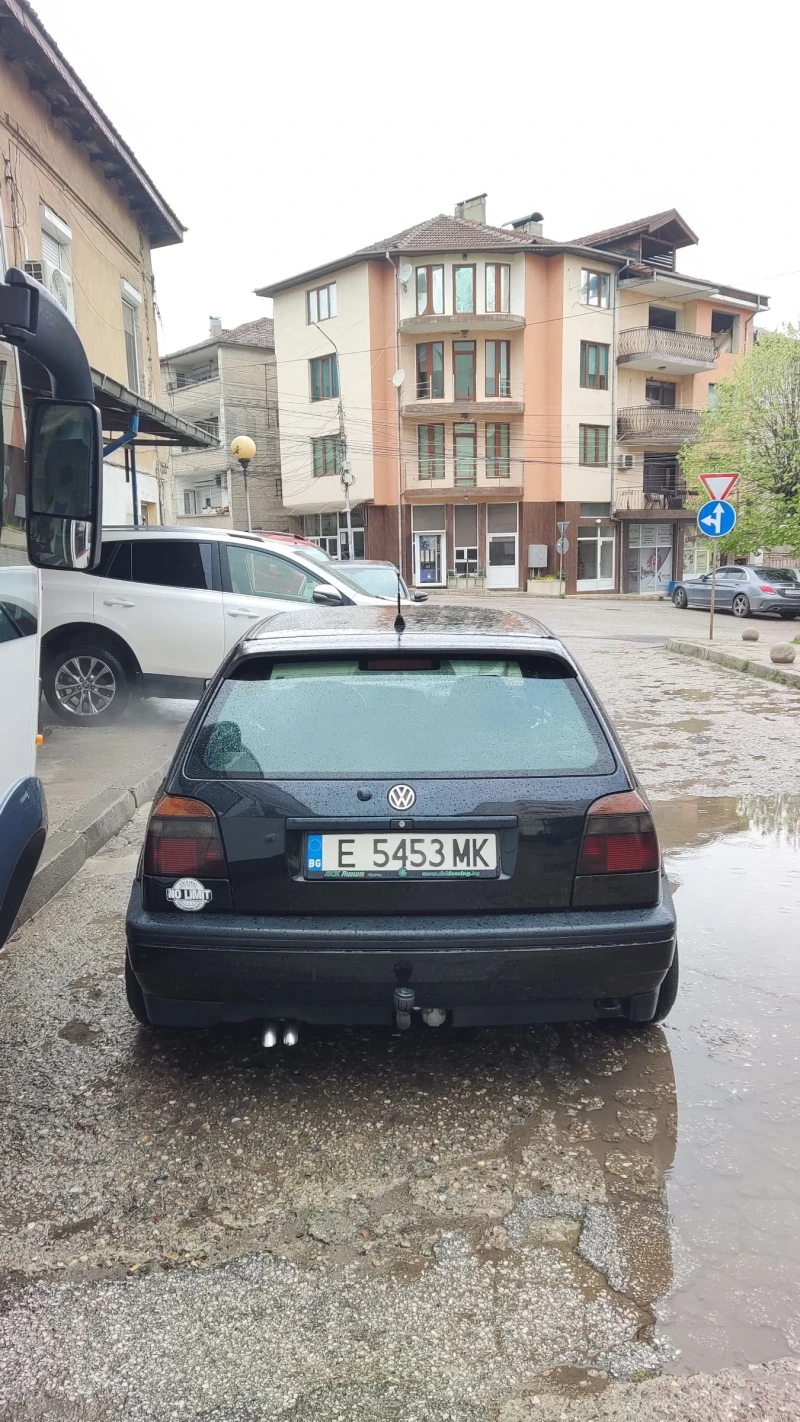 VW Golf, снимка 5 - Автомобили и джипове - 53012282