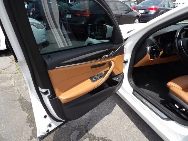 BMW 530 i/ ПОДГРЕВИ/RECARO/HEAD-UP - изображение 9