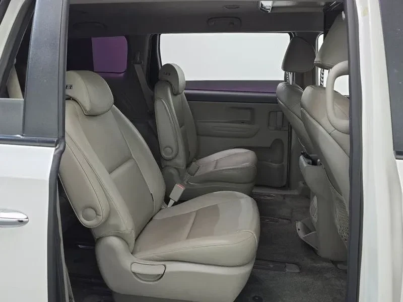 Kia Carnival 9-seater Luxury| 197к.с.| ВКЛ.ТЕХНОТЕСТ  и 3м.ГО, снимка 6 - Автомобили и джипове - 55146248