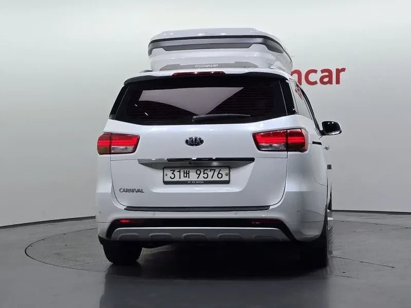 Kia Carnival 9-seater Luxury| 197к.с.| ВКЛ.ТЕХНОТЕСТ  и 3м.ГО, снимка 11 - Автомобили и джипове - 55146248