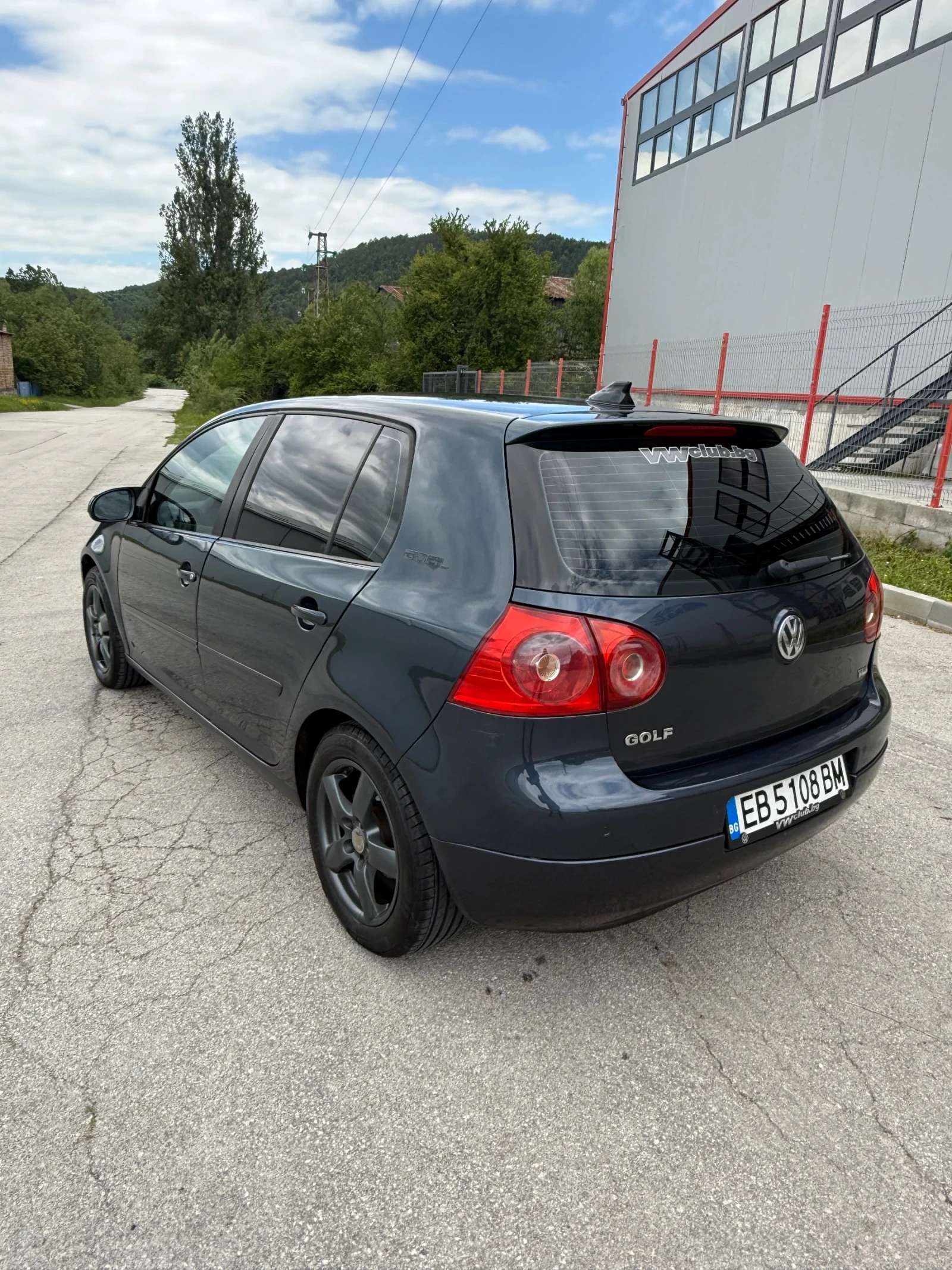 VW Golf 1.9tdi 105кс ръчка - изображение 3