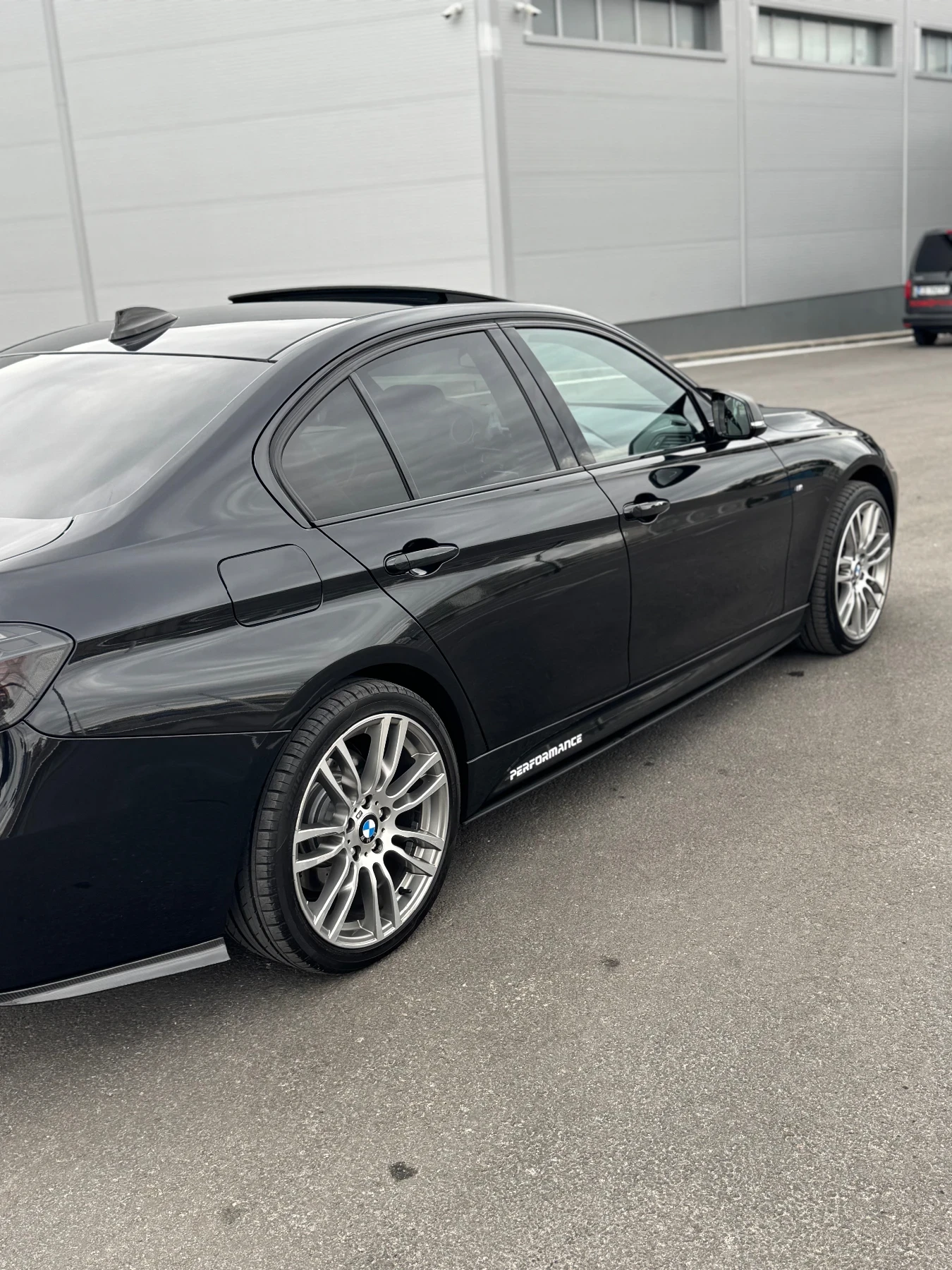 BMW 335  - изображение 8