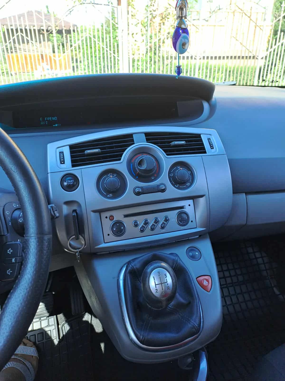 Renault Scenic  - изображение 7