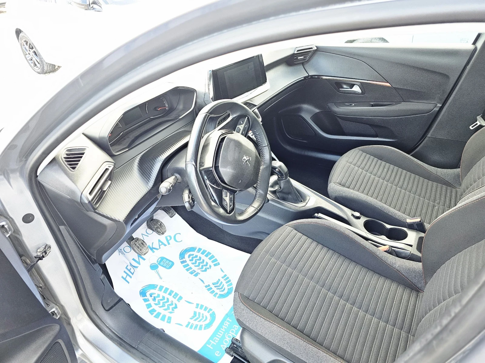 Peugeot 208  - изображение 8