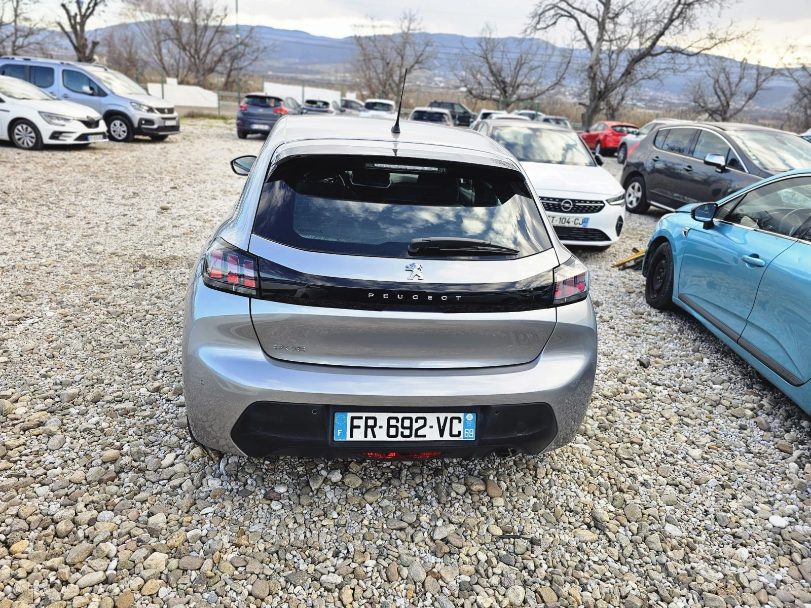 Peugeot 208  - изображение 6