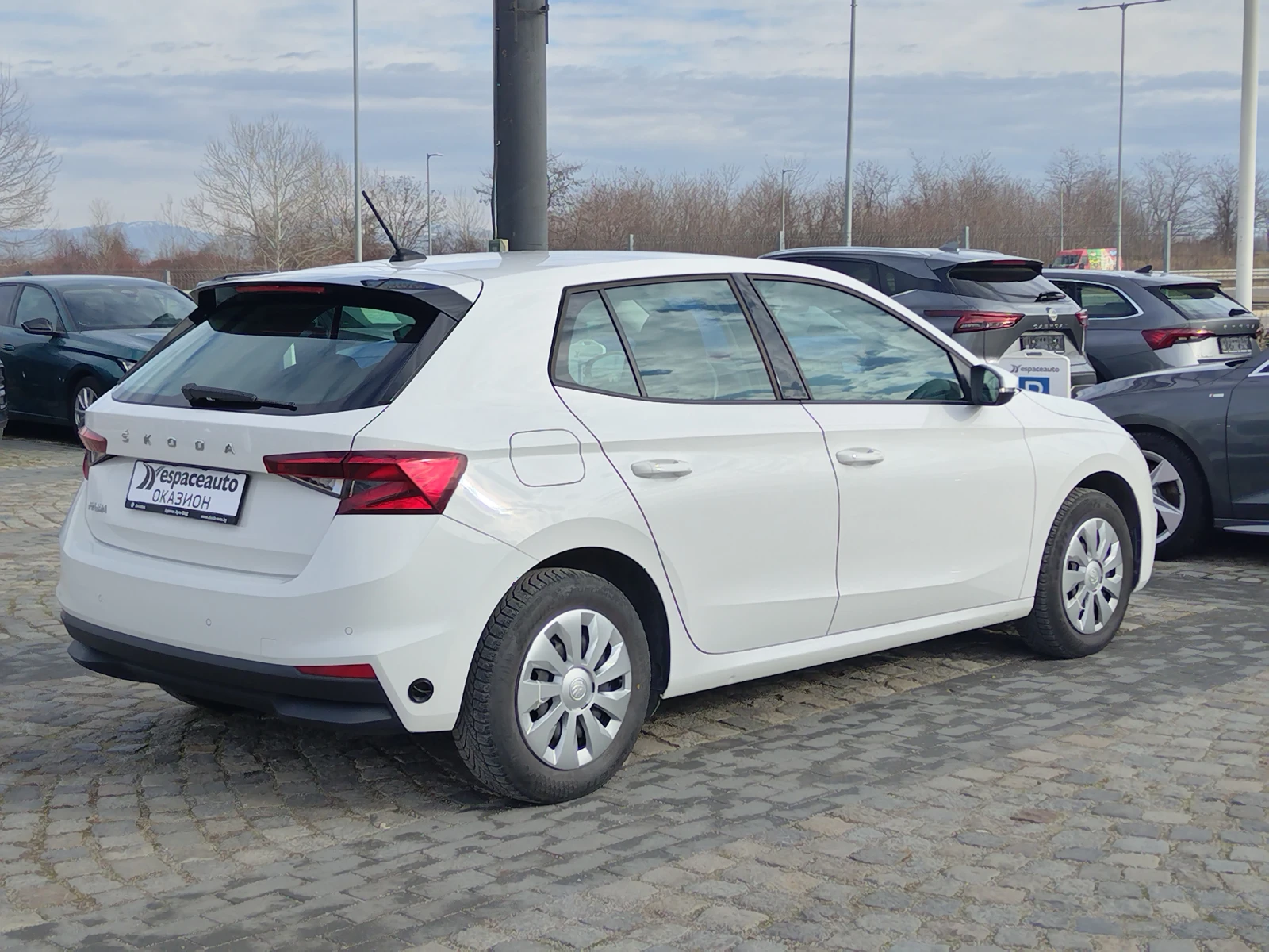 Skoda Fabia AMBITION/1, 0 MPI 65 к.с. Газ/Бензин - изображение 5