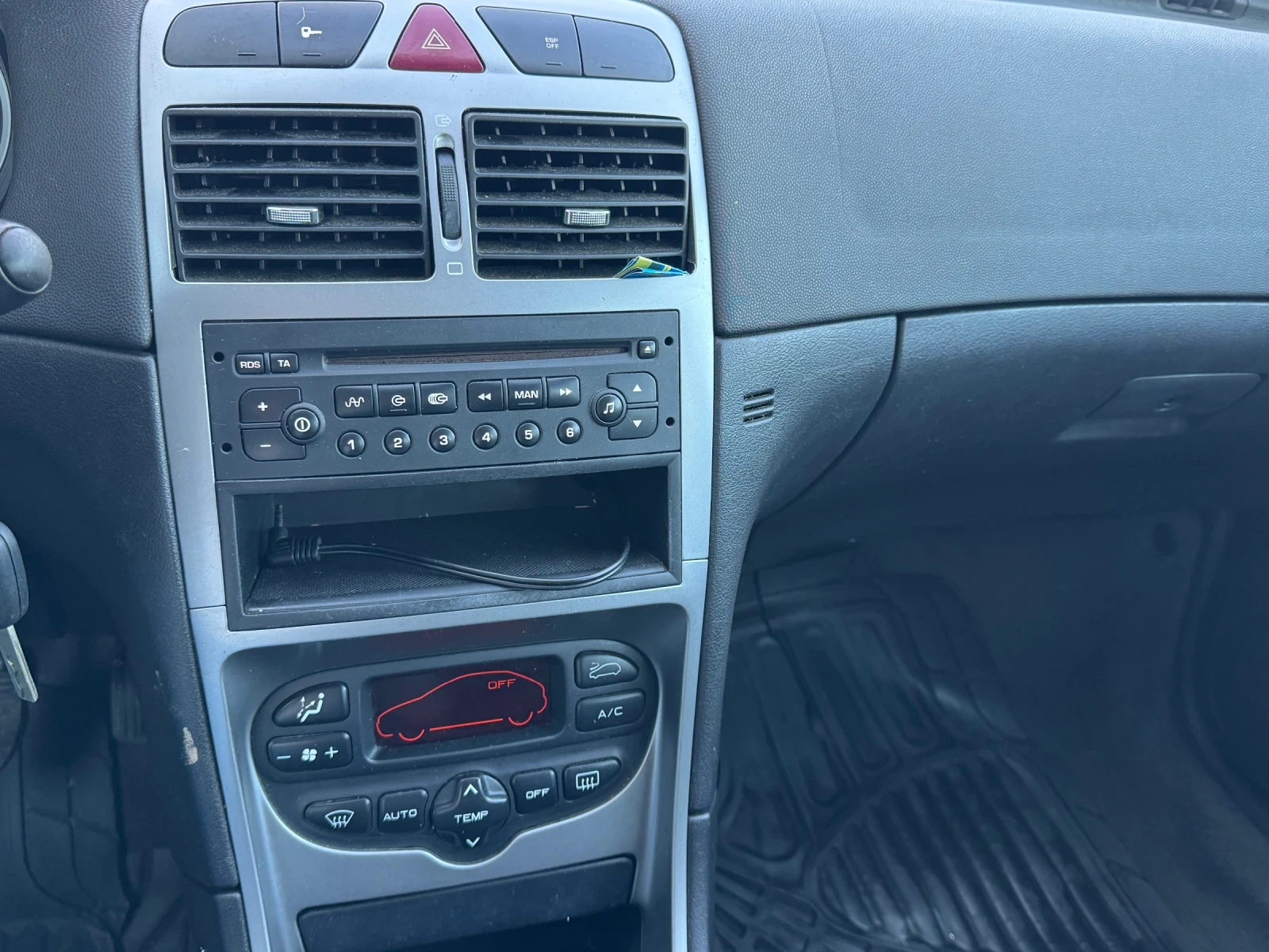 Peugeot 307 2.0HDI - изображение 7