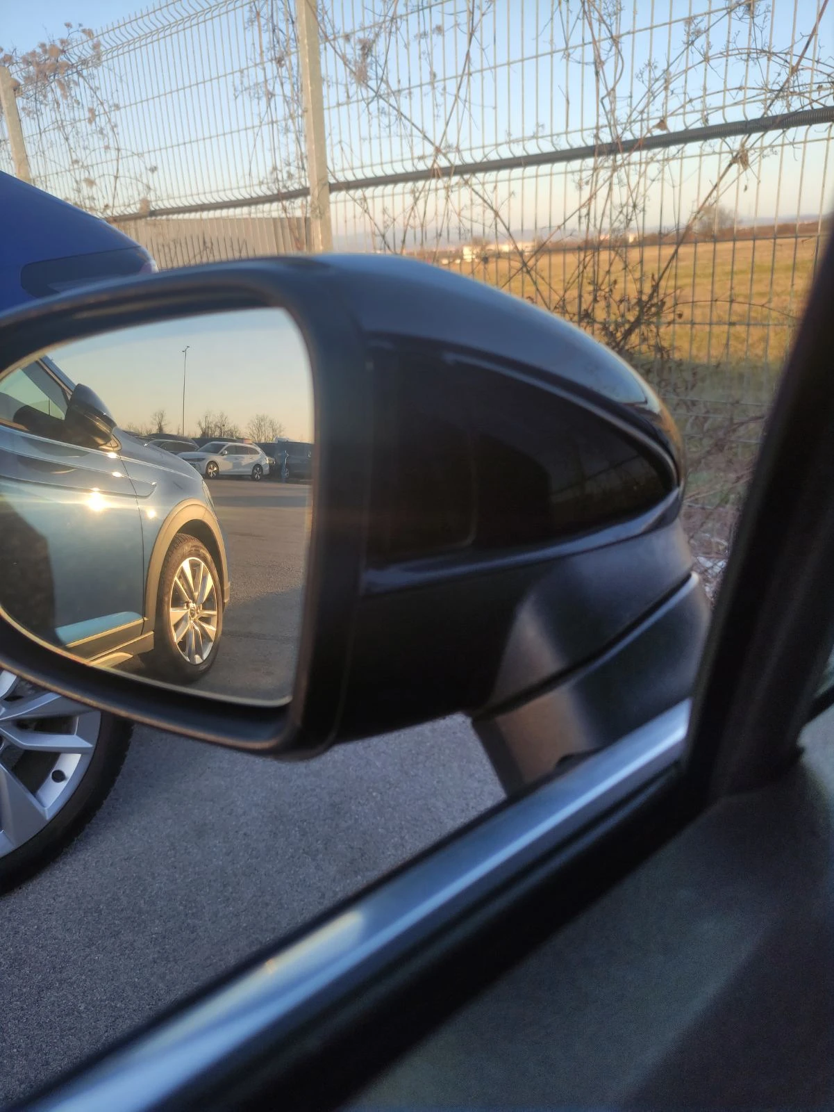 VW Passat, снимка 11 - Автомобили и джипове - 53817621