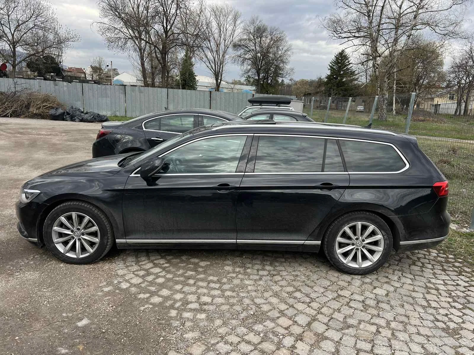 VW Passat, снимка 2 - Автомобили и джипове - 53817621