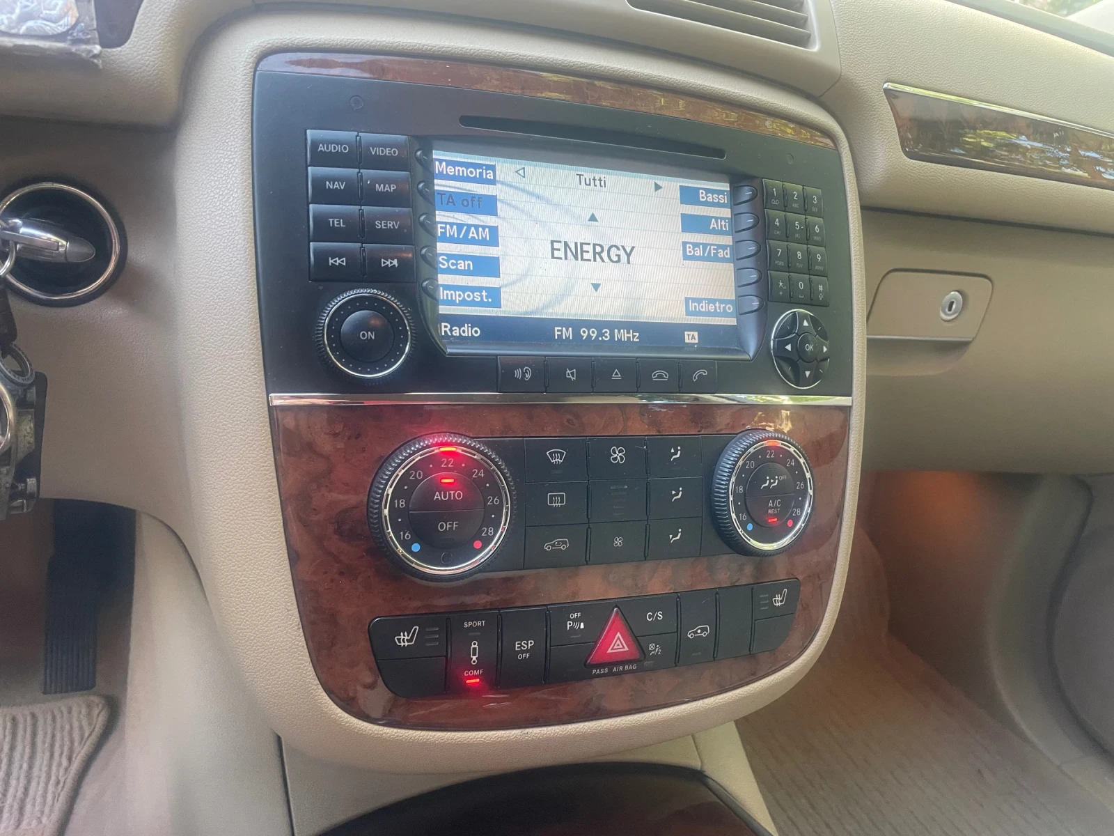 Mercedes-Benz R 320 Long, снимка 16 - Автомобили и джипове - 53850910