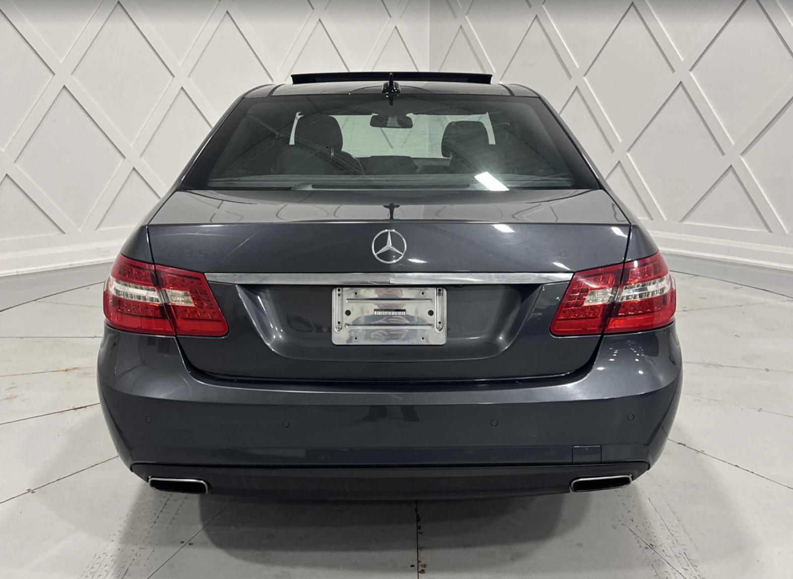 Mercedes-Benz E 350 4MATIC* КОжа* Подгрев* Кейлес* Blind Spot* ВИДЕО, снимка 4 - Автомобили и джипове - 54000625