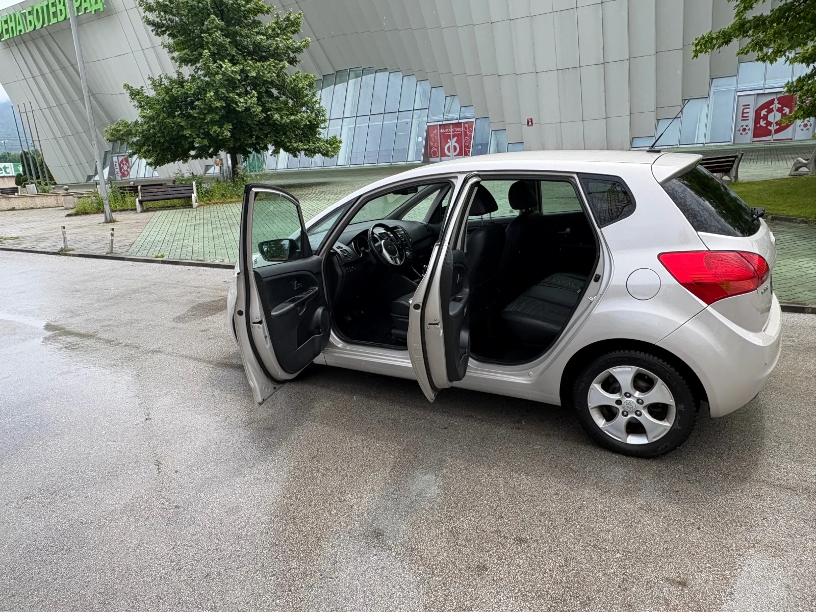 Kia Venga, снимка 17 - Автомобили и джипове - 55015391