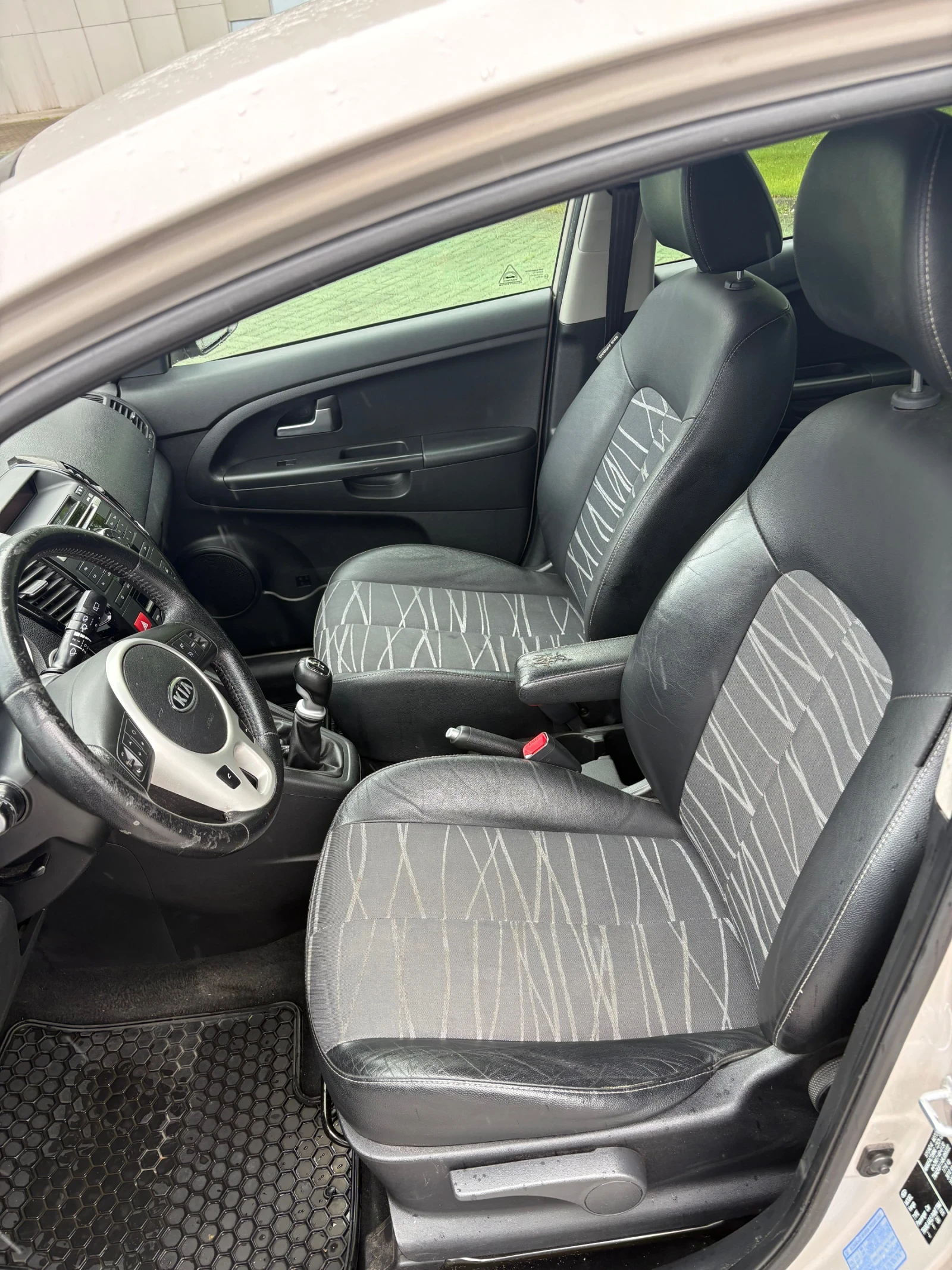 Kia Venga, снимка 5 - Автомобили и джипове - 55015391