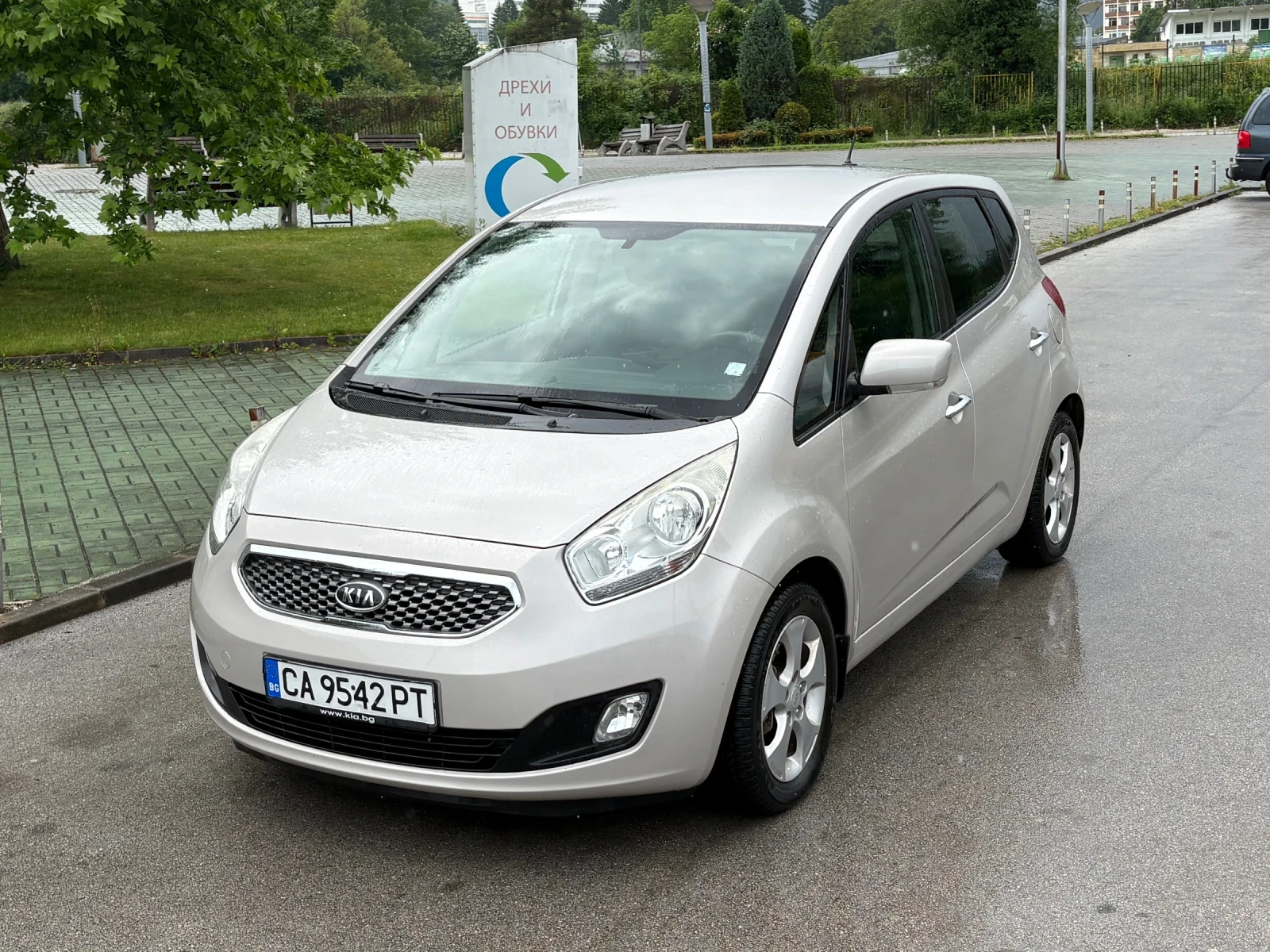 Kia Venga, снимка 12 - Автомобили и джипове - 55015391