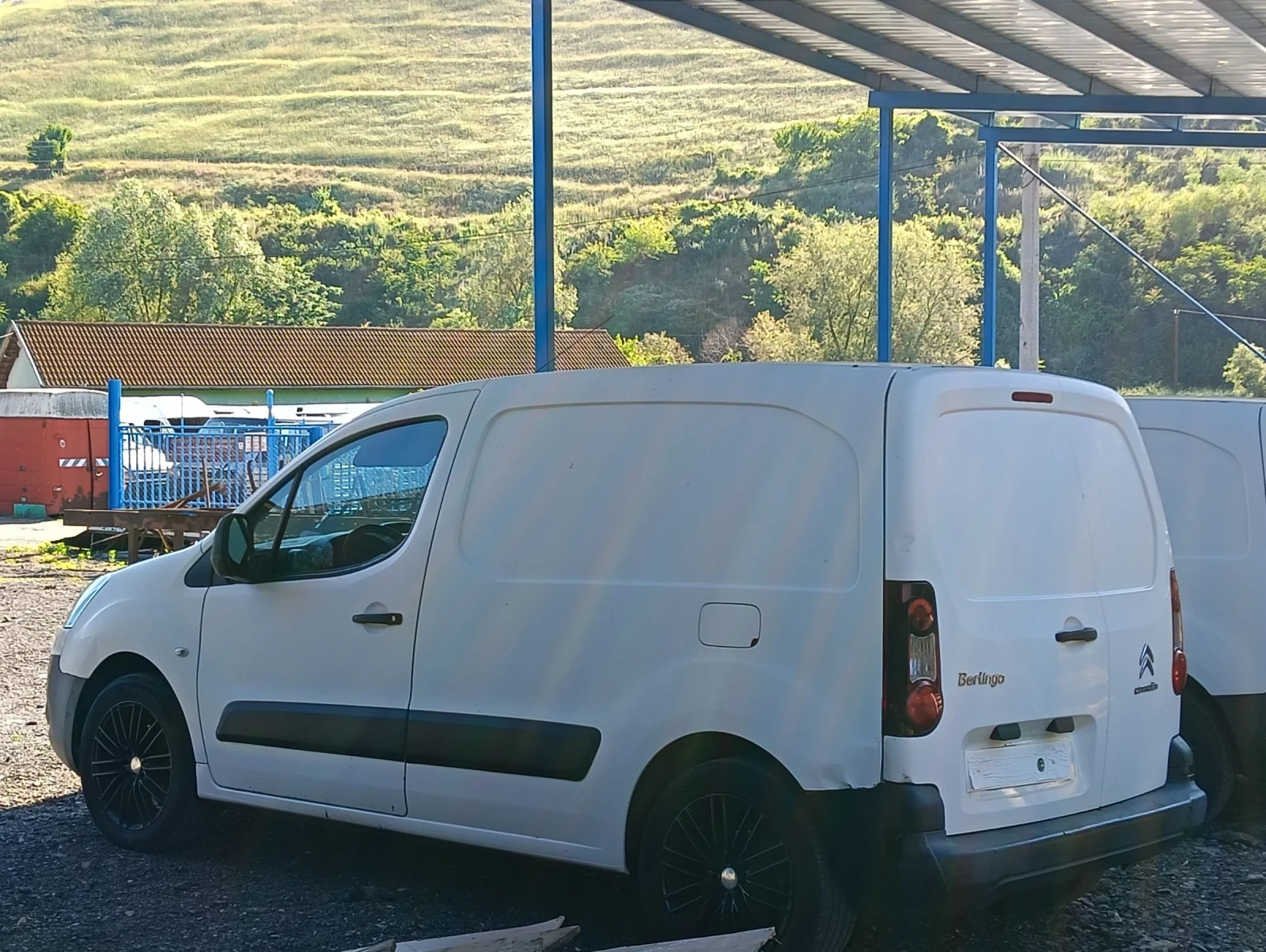 Peugeot Partner 1.6 HDI 2+ 1 места, снимка 8 - Автомобили и джипове - 55032704