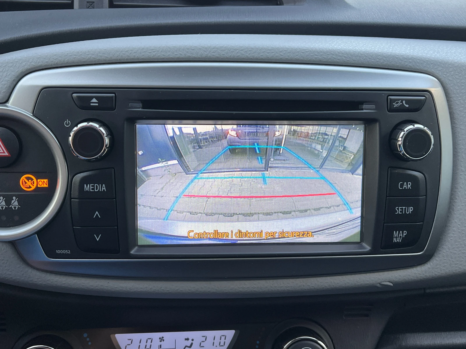 Toyota Yaris Hybrid 127000km ТОП СЪСТОЯНИЕ, снимка 17 - Автомобили и джипове - 55131082