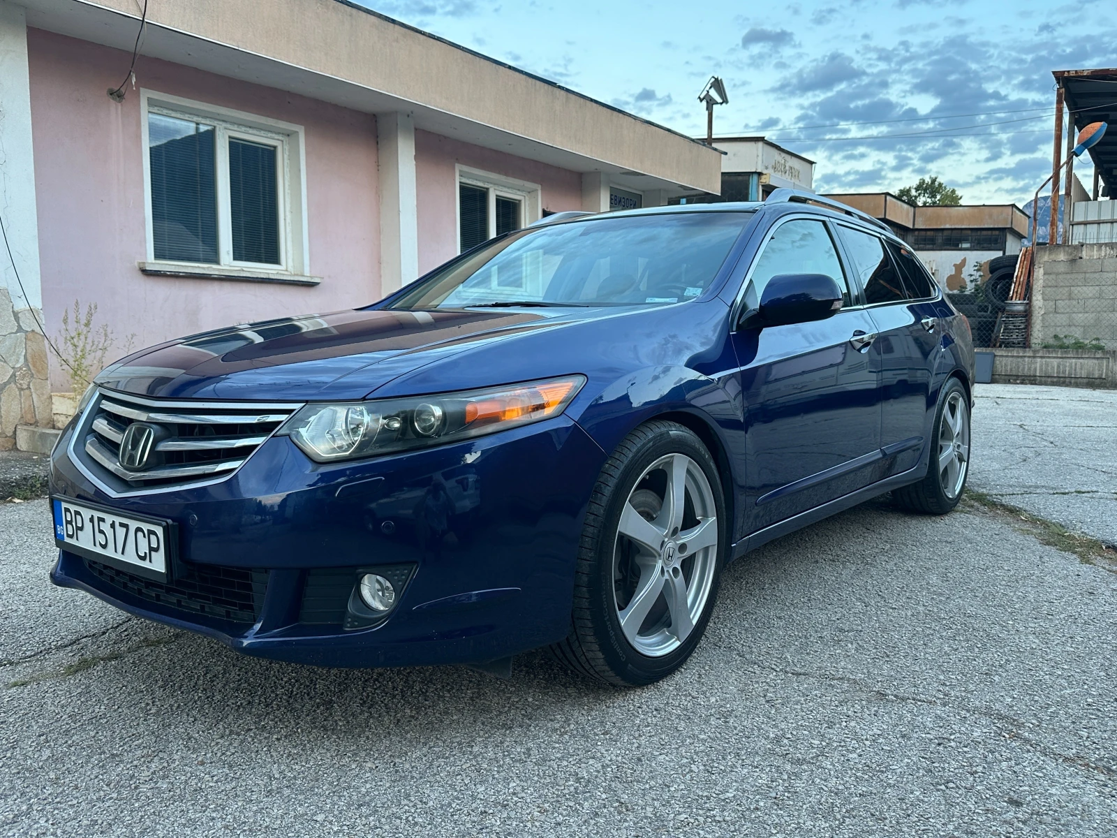 Honda Accord 2.4 Executive Advanced Safety Pack , снимка 3 - Автомобили и джипове - 55250224