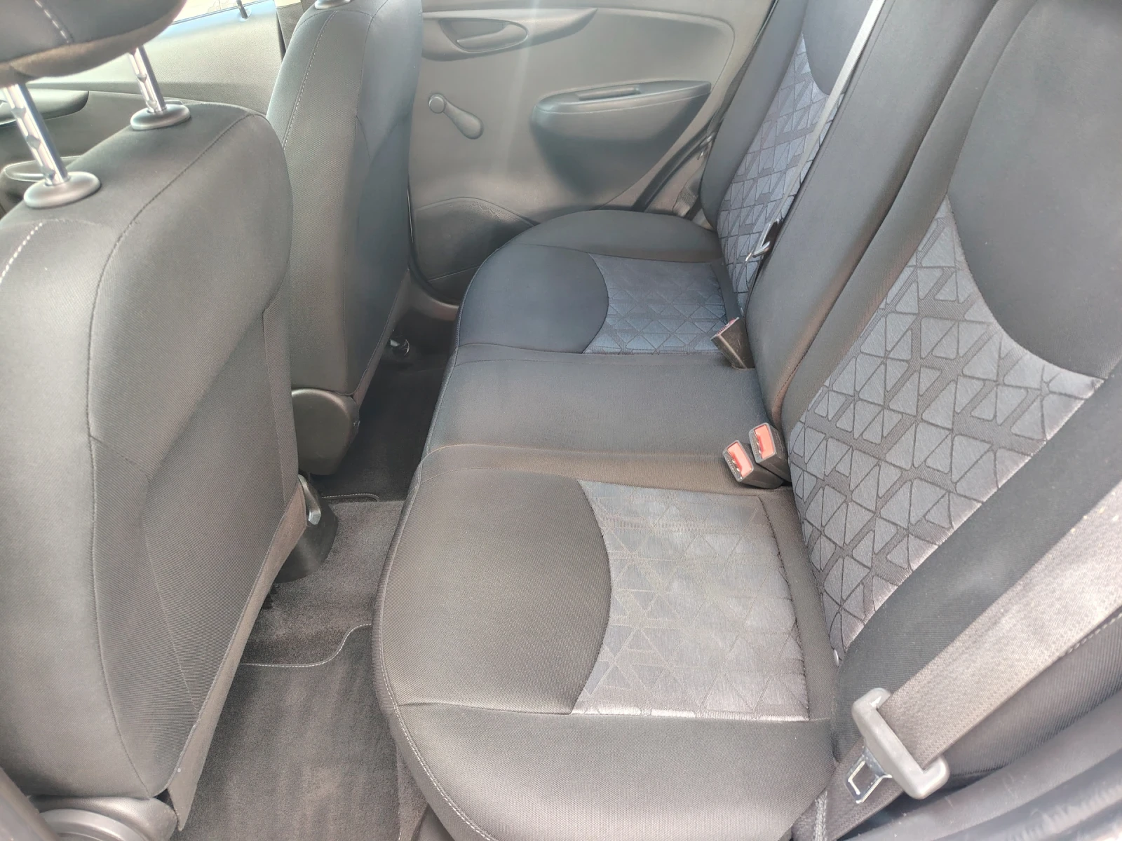 Opel Karl 1.0 40х.км, снимка 7 - Автомобили и джипове - 55442137
