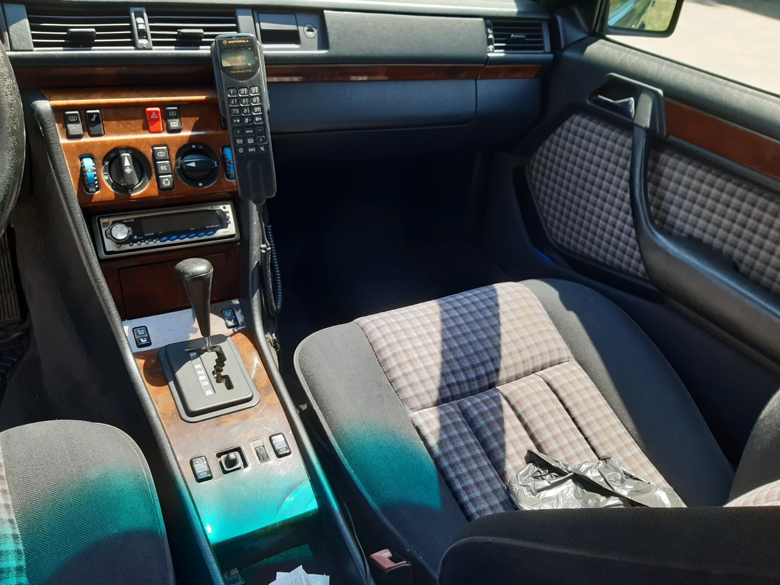 Mercedes-Benz 124 300 TD, снимка 7 - Автомобили и джипове - 56068340