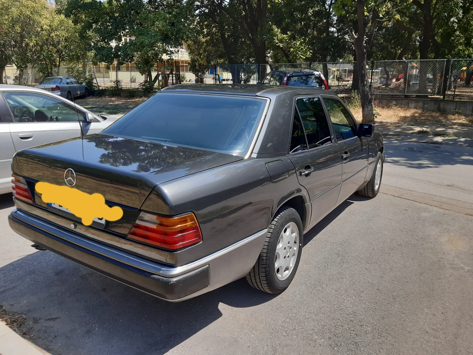 Mercedes-Benz 124 300 TD, снимка 3 - Автомобили и джипове - 56068340