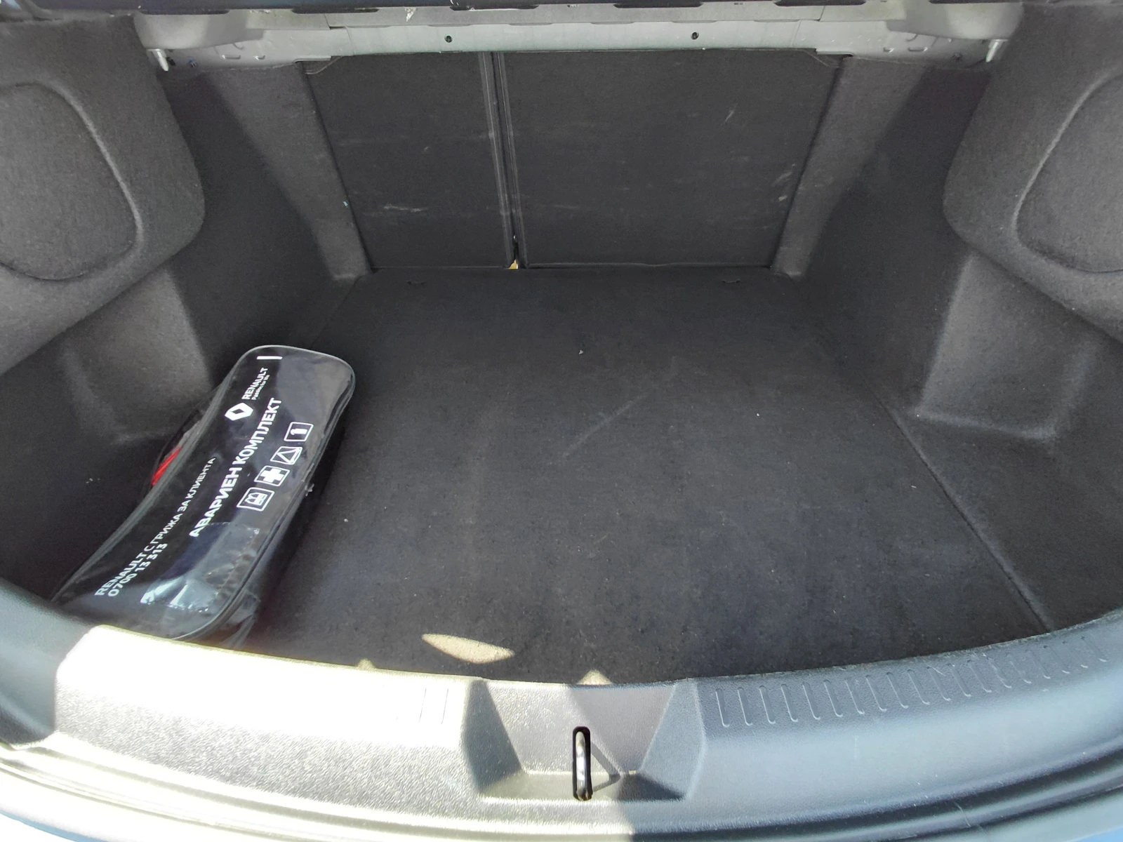 Renault Megane 1.3TCe/40к.с/Life, снимка 17 - Автомобили и джипове - 56313161