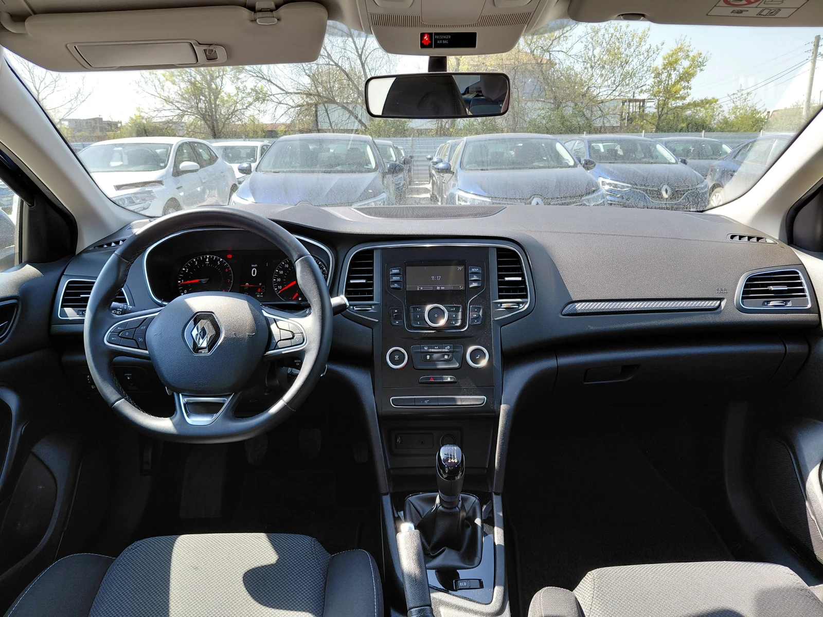 Renault Megane 1.3TCe/40к.с/Life, снимка 9 - Автомобили и джипове - 56313161