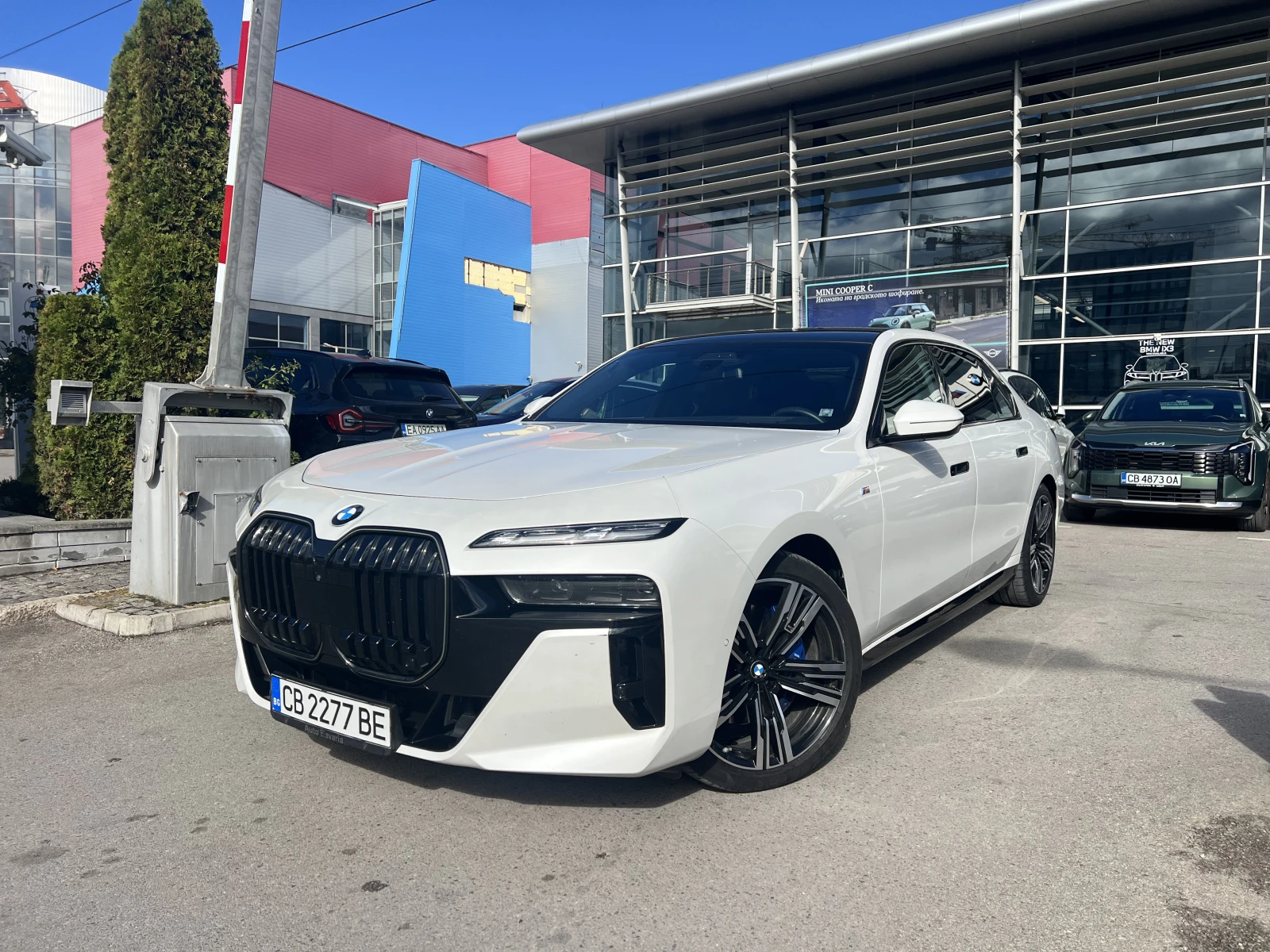 BMW 740 DxDrive* M-Sport* AUTOMATIC DOORS | Mobile.bg � ����������� 3