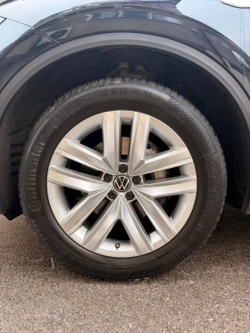 VW Touareg - 49999 € / 97789.54 лв. - 15923109 3