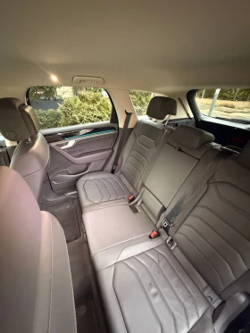 VW Touareg - 49999 € / 97789.54 лв. - 15923109 16