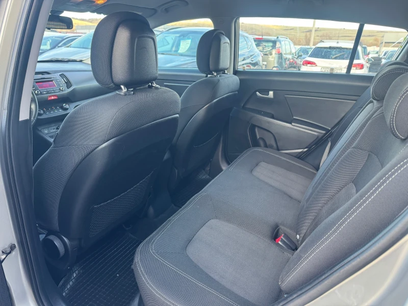 Kia Sportage 1.6 / LED , снимка 10 - Автомобили и джипове - 52515891