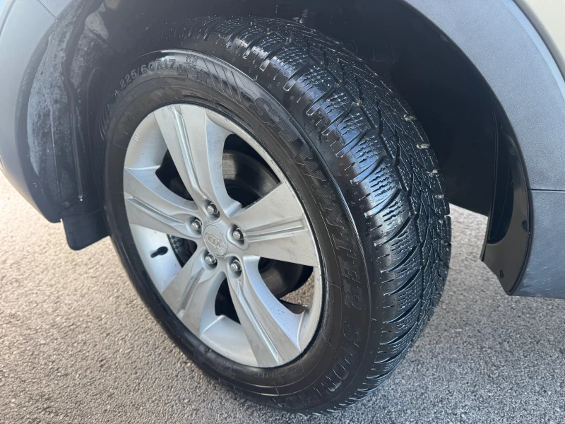 Kia Sportage 1.6 / LED , снимка 11 - Автомобили и джипове - 52515891