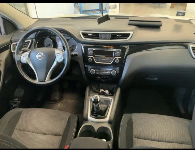 Nissan Qashqai 1.5D/РЕАЛНИ 155х.км./СЕРВИЗНА ИСТОРИЯ/, снимка 8 - Автомобили и джипове - 52665953