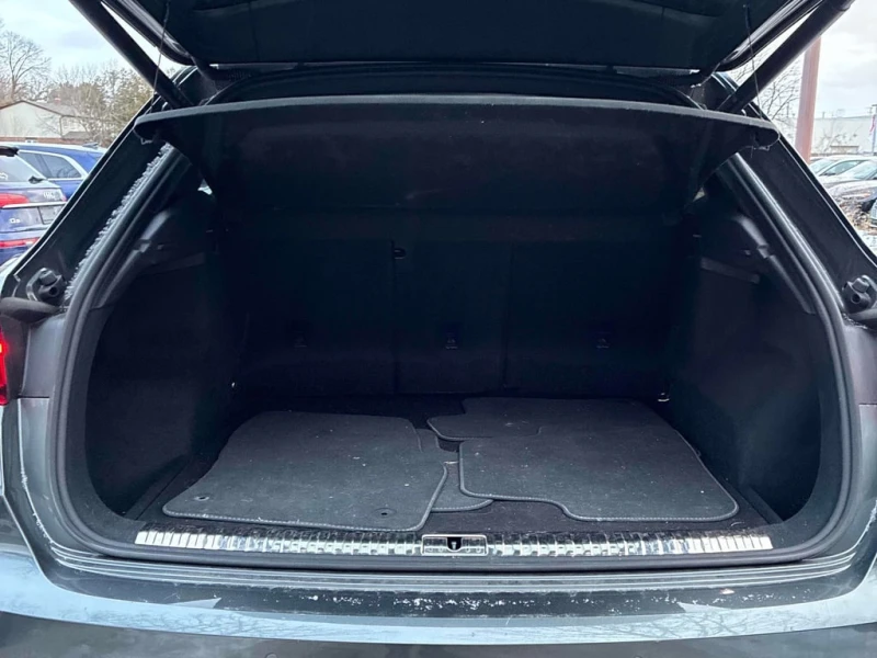 Audi Q3 * Progressiv * CARFAX * ЦЕНА ДО БГ, снимка 10 - Автомобили и джипове - 52859950