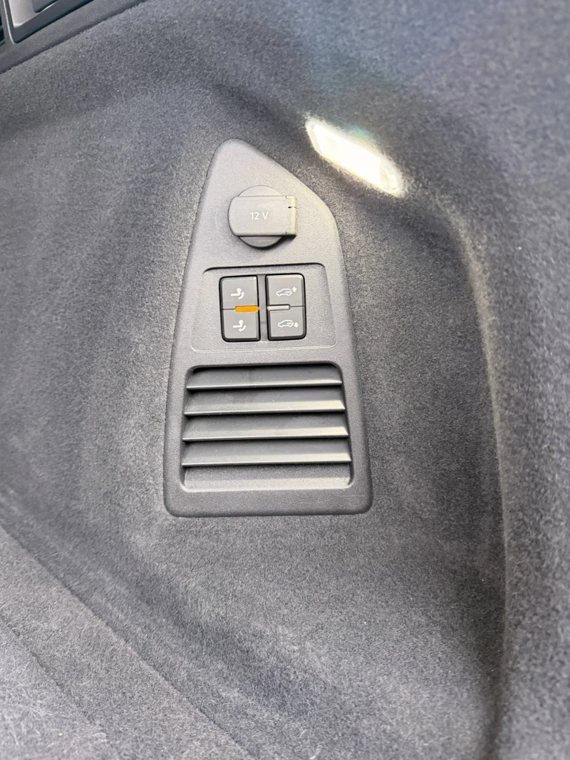 VW Touareg, снимка 11 - Автомобили и джипове - 53247223