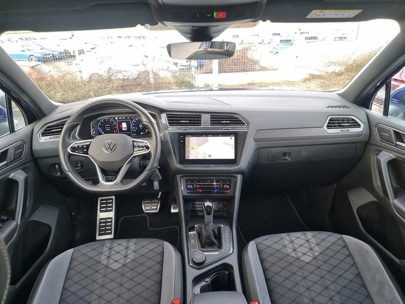 VW Tiguan 2.0 TSI R-Line 4 Motion, снимка 5 - Автомобили и джипове - 54054870