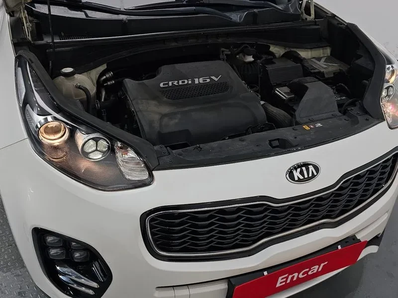 Kia Sportage 2.0 2WD, снимка 6 - Автомобили и джипове - 55789277