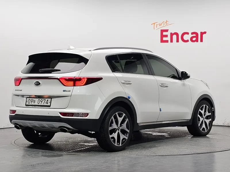 Kia Sportage 2.0 2WD, снимка 2 - Автомобили и джипове - 55789277