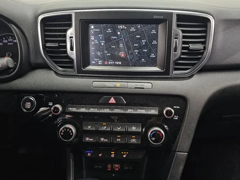 Kia Sportage 2.0 2WD, снимка 14 - Автомобили и джипове - 55789277
