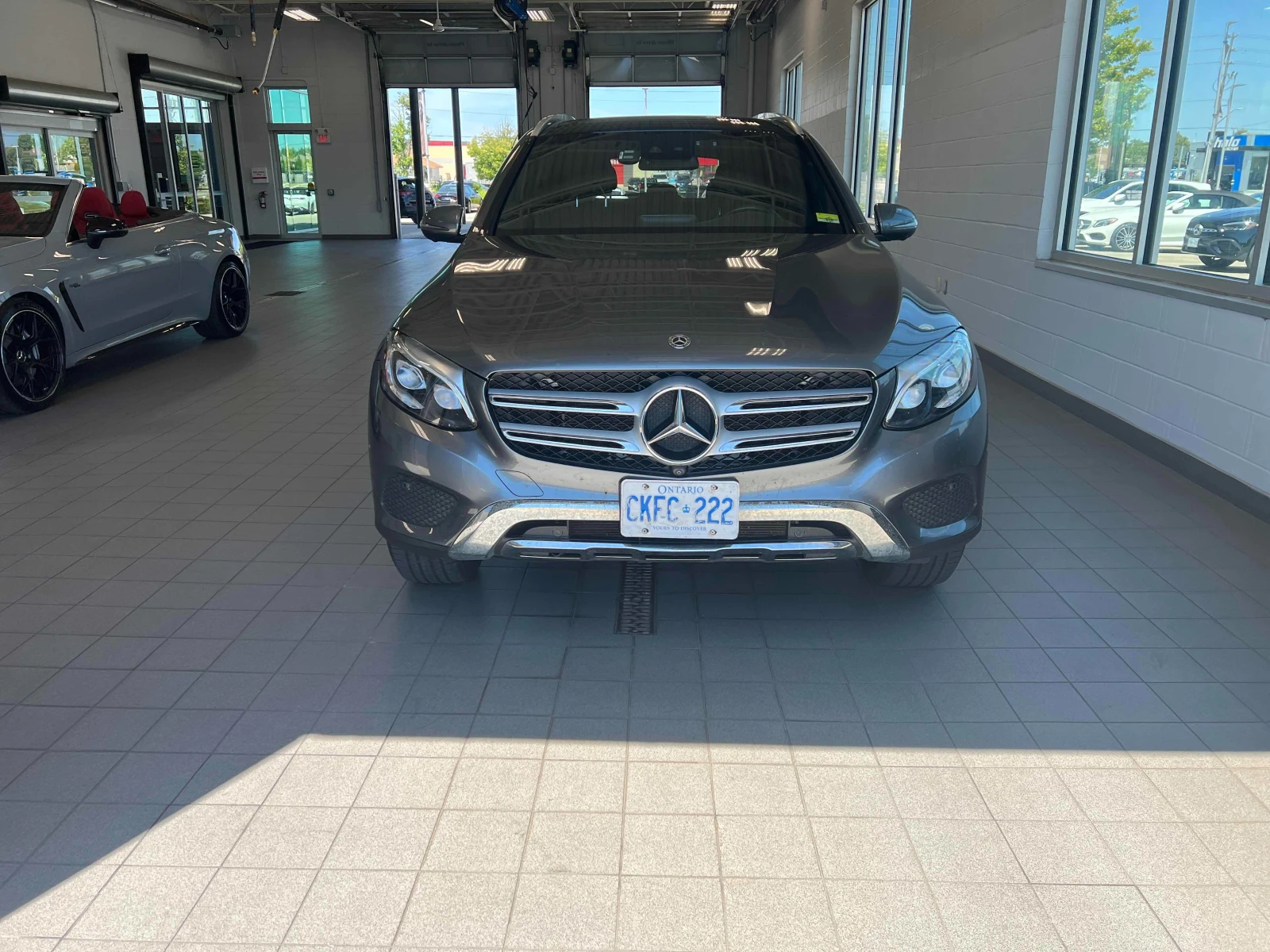 Mercedes-Benz GLC 300 ПЪРВИ СОБСТВЕНИК * ЦЕНА ДО БЪЛГАРИЯ* (КАРФАКС)  - изображение 2