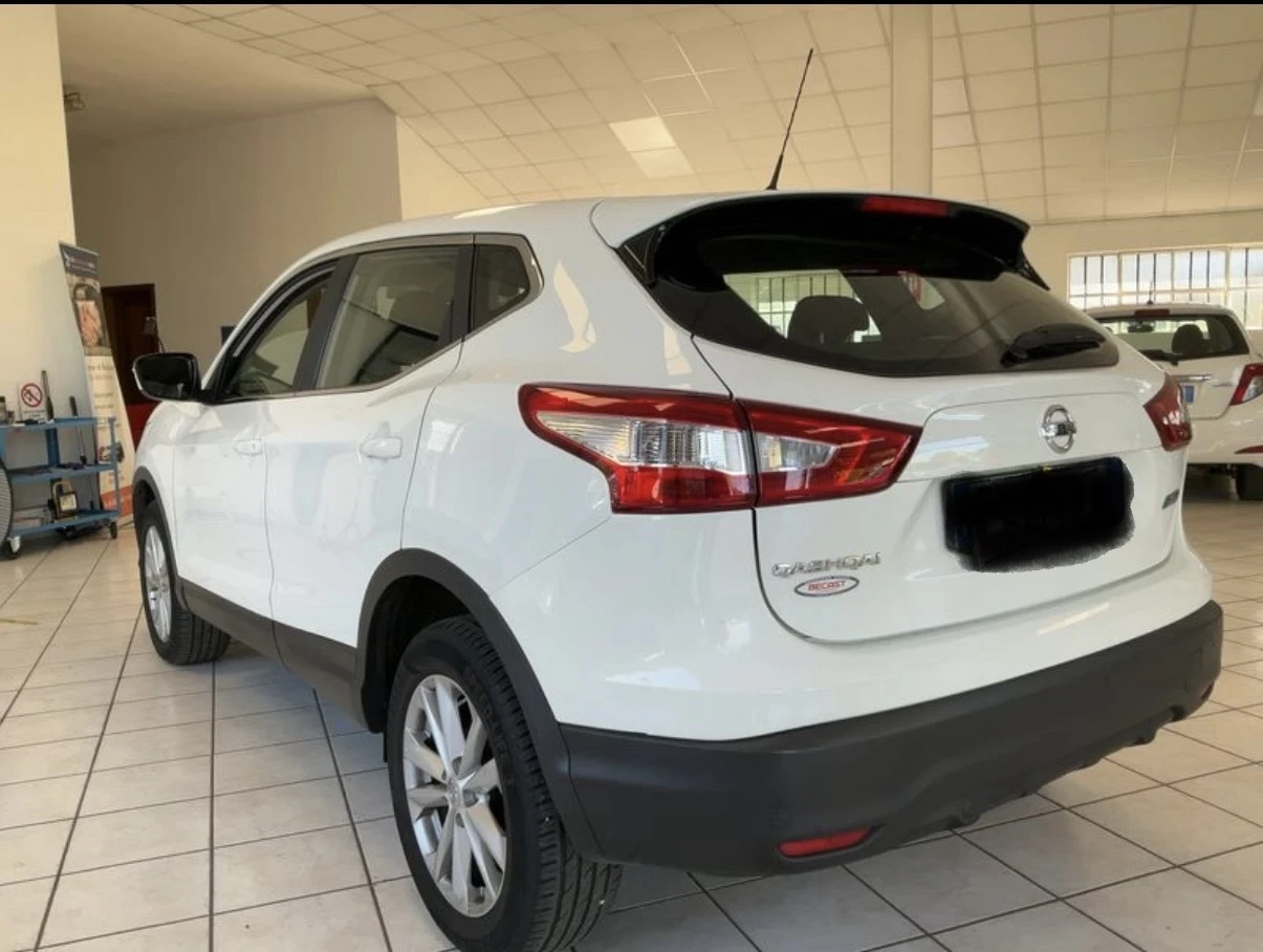 Nissan Qashqai 1.5D/РЕАЛНИ 155х.км./СЕРВИЗНА ИСТОРИЯ/ - изображение 4
