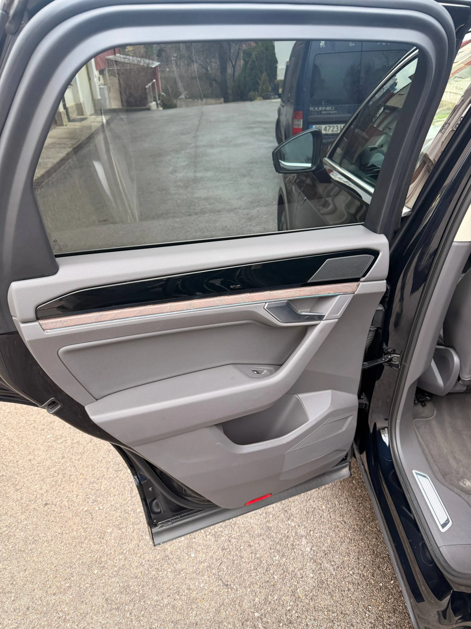 VW Touareg | Mobile.bg � ����������� 17