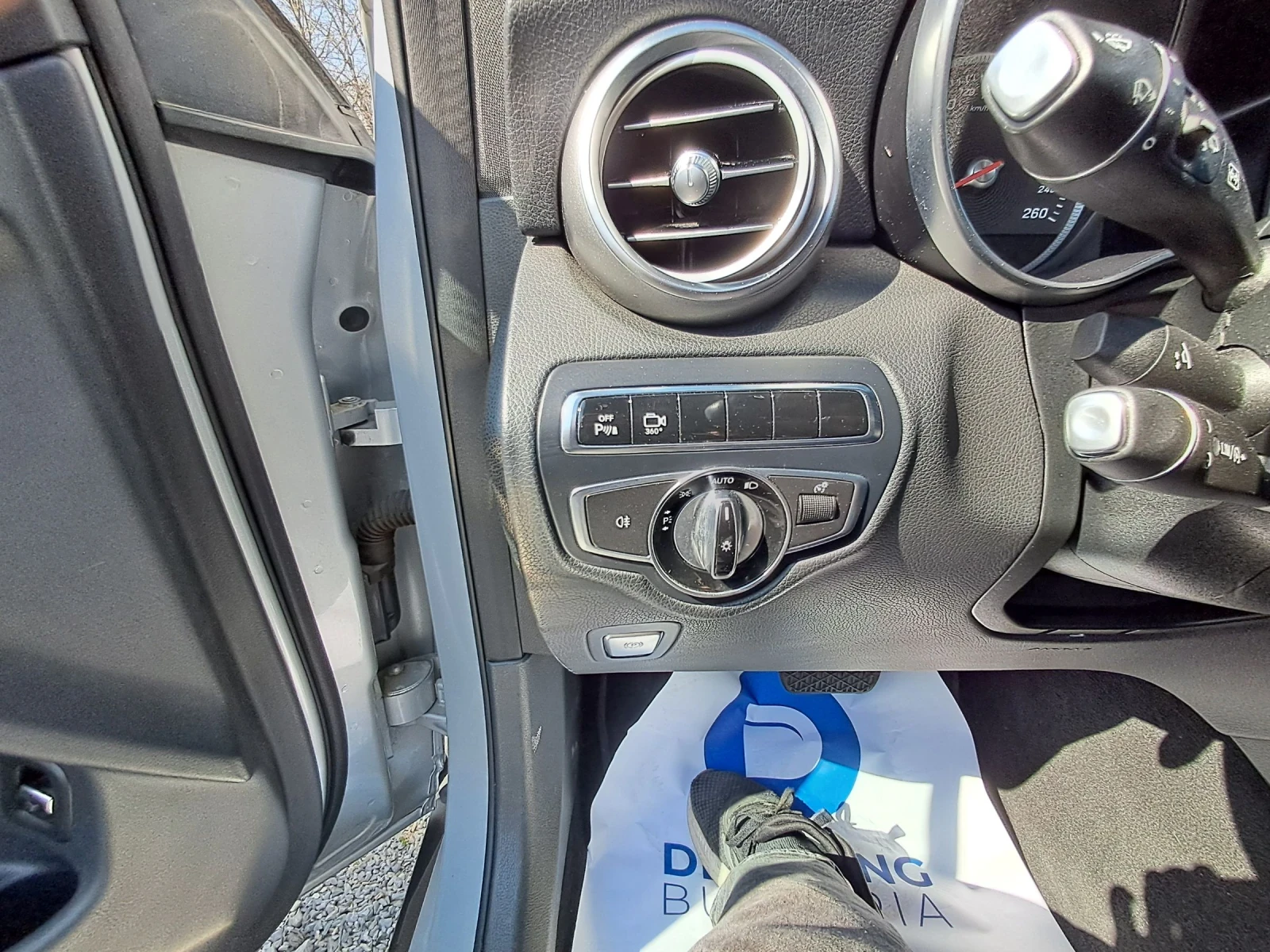 Mercedes-Benz GLC 220 220, снимка 10 - Автомобили и джипове - 53540311