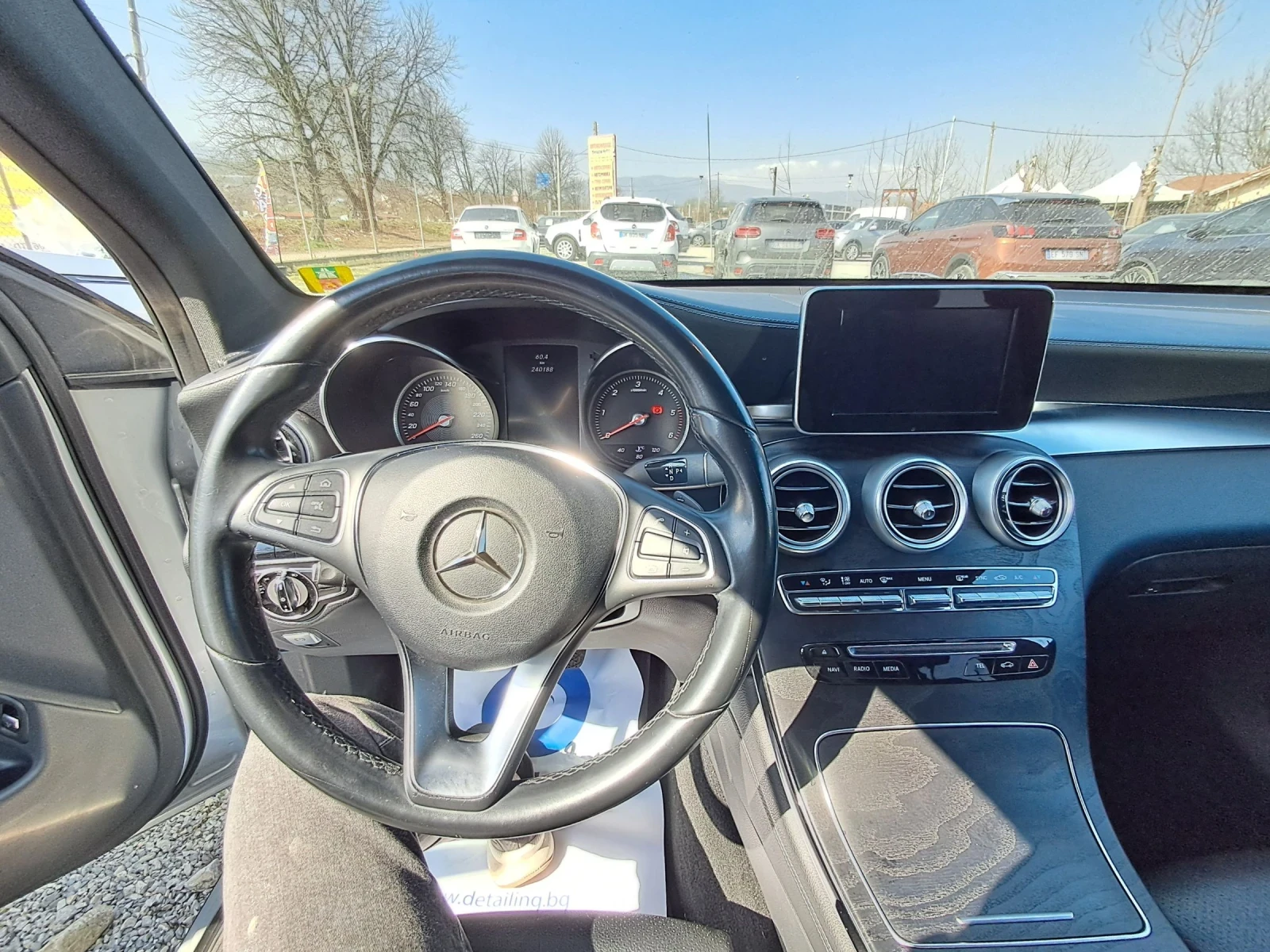 Mercedes-Benz GLC 220 220, снимка 9 - Автомобили и джипове - 53540311