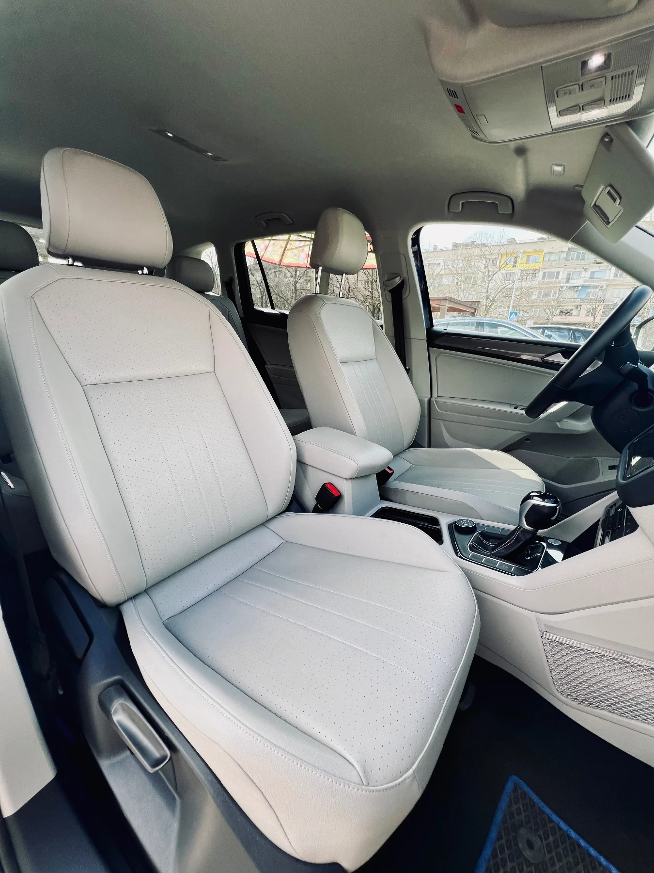 VW Tiguan 2.0T - изображение 7