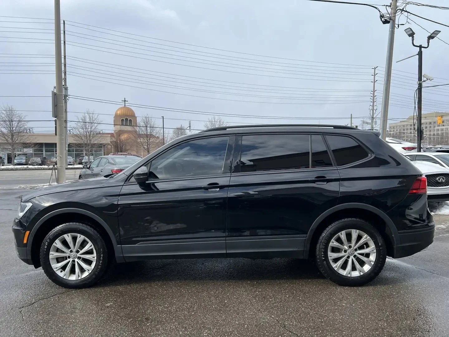 VW Tiguan Trendline * 4Motion * Подгреви * Carfax * , снимка 3 - Автомобили и джипове - 53852042