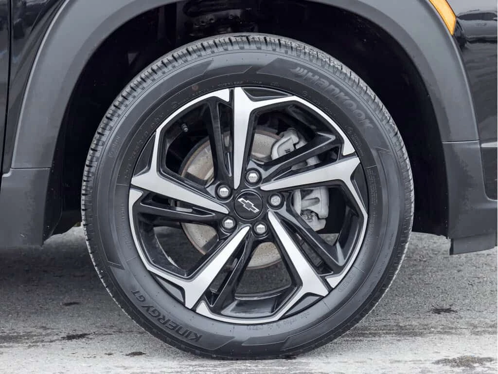 Chevrolet Trailblazer * AWD RS | Clean Carfax | Pwr Seats | Keyless Entr, снимка 4 - Автомобили и джипове - 53937910