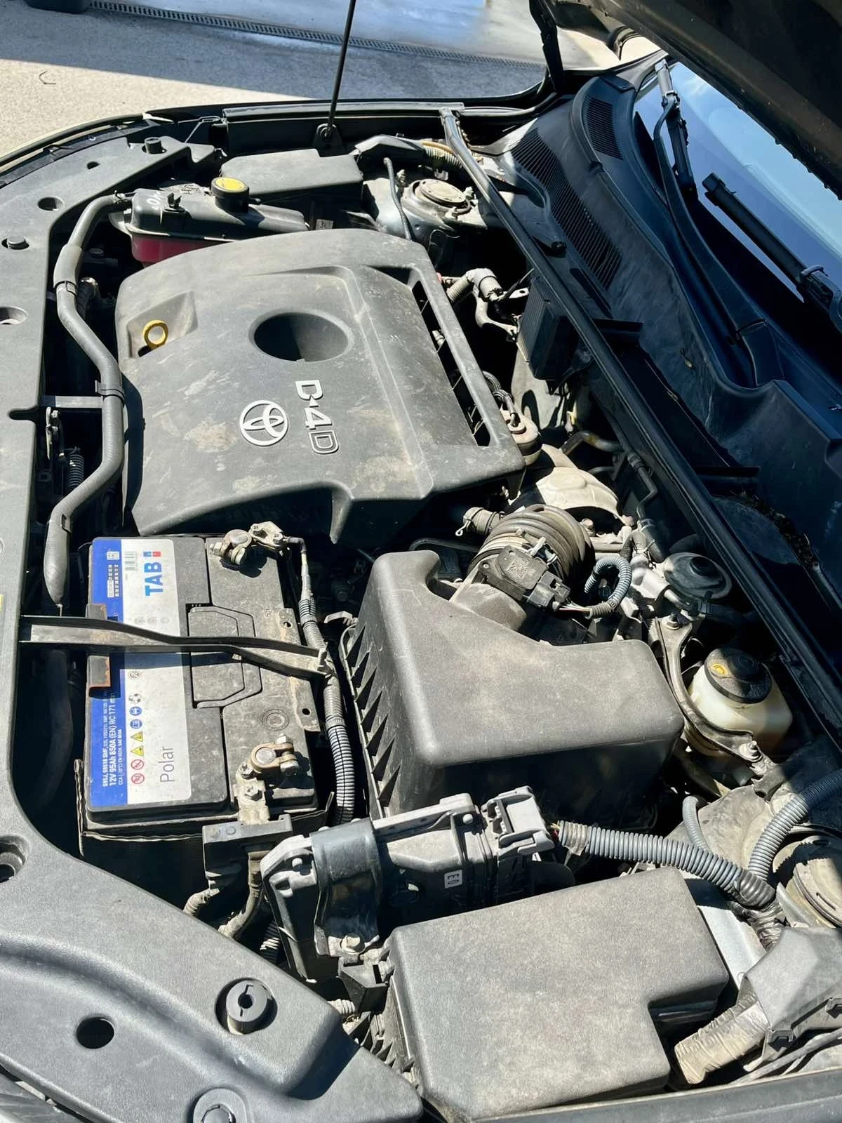 Toyota Rav4 2.2 D4D, снимка 11 - Автомобили и джипове - 54175247